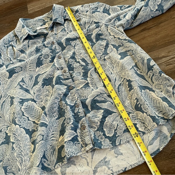 Anthropologie Pilcro Blue and White Button Down Shirt - Picture 7 of 11